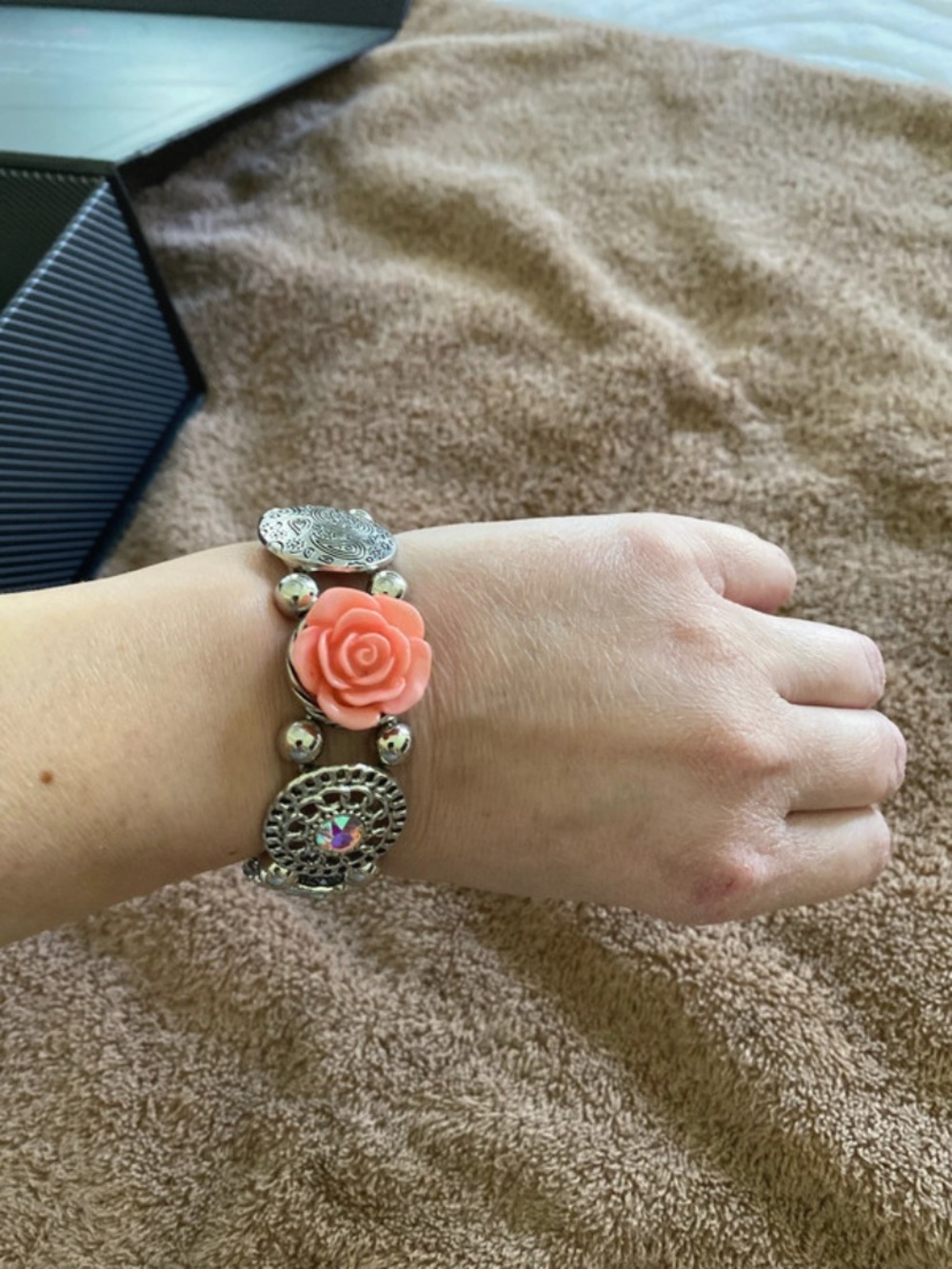 paparazzi Silver-Tone Bracelet with Coral Rose Accent - Picture 1 of 2